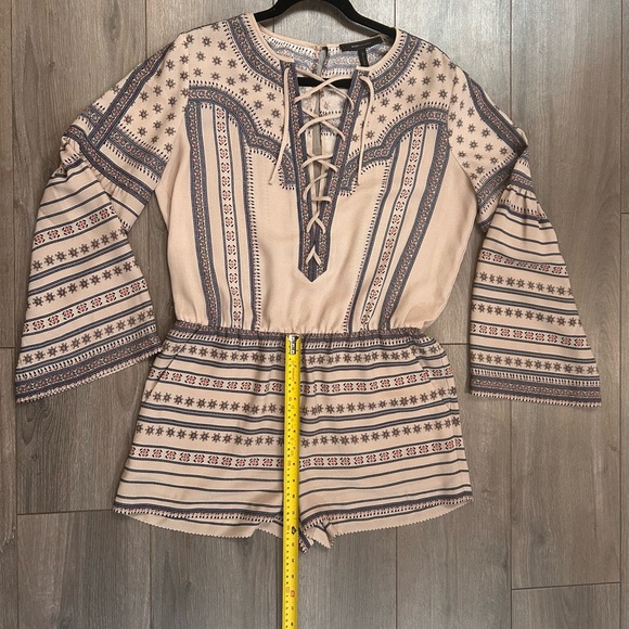 BCBG MaxAzria ROMPER bell sleeves button up back with tie front. - Picture 5 of 7